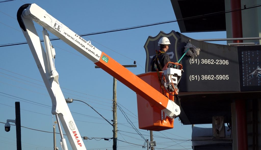 Limpeza 1024x590 - Agilidade e segurança no trabalho em altura