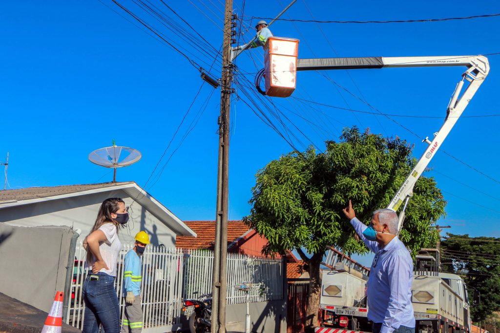 Apucarama 1 1024x681 - Destaque na iluminação pública: Prefeitura moderniza com nova iluminação